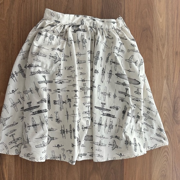 ModCloth Skirt Women's Airplane Novelty Print Aviator Artsy - Picture 6 of 10